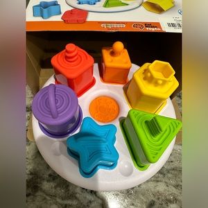 Fat Brain Toys Plugzy 10+ Months
